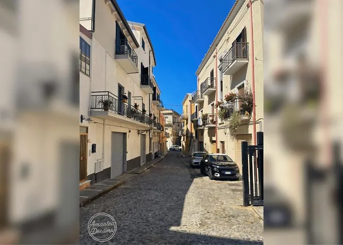 Charming 3-story With Full Kitchen, 3 Baths And Minutes To The Σπίτι διακοπών *