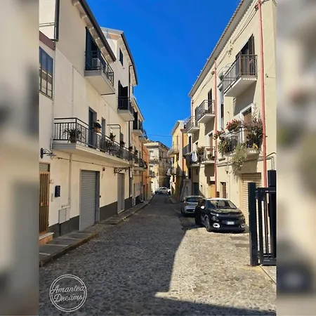 Charming 3-story With Full Kitchen, 3 Baths And Minutes To The Vakantiehuis *