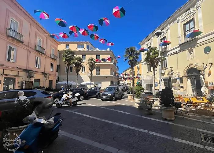 Ferienhaus Charming 3-story With Full Kitchen, 3 Baths And Minutes To The