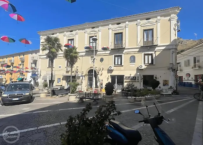 Charming 3-story With Full Kitchen, 3 Baths And Minutes To The Ferienhaus Amantea